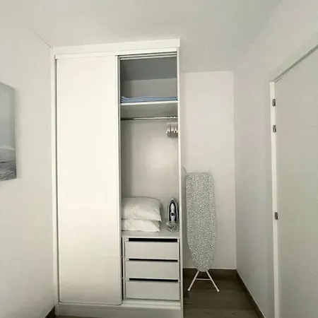 Moderno Frente Al Mar Apartmán *