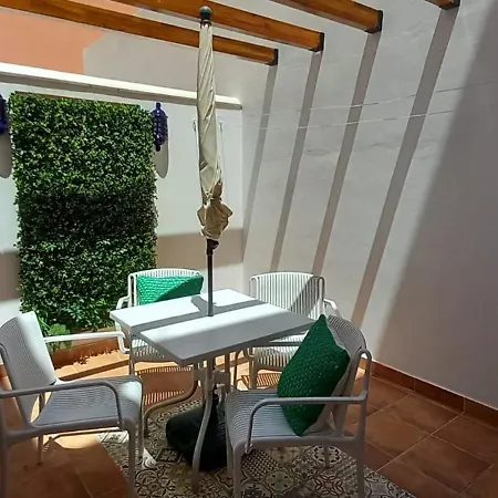 Moderno Frente Al Mar *